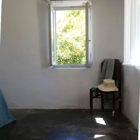 Aνεξάρτητη παραδοσιακή πέτρινη * Corinth