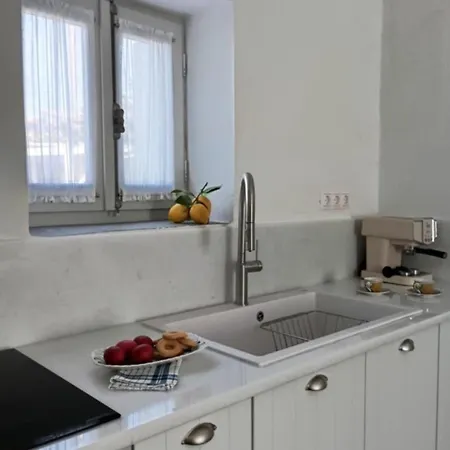 Апартаменты Aνεξάρτητη παραδοσιακή πέτρινη Corinth